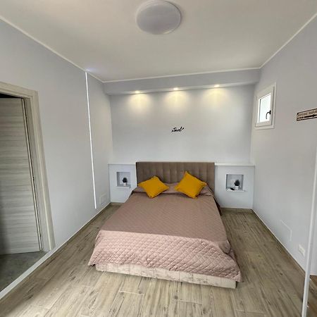 Fcoairporthouse Lägenhet Fiumicino Exteriör bild