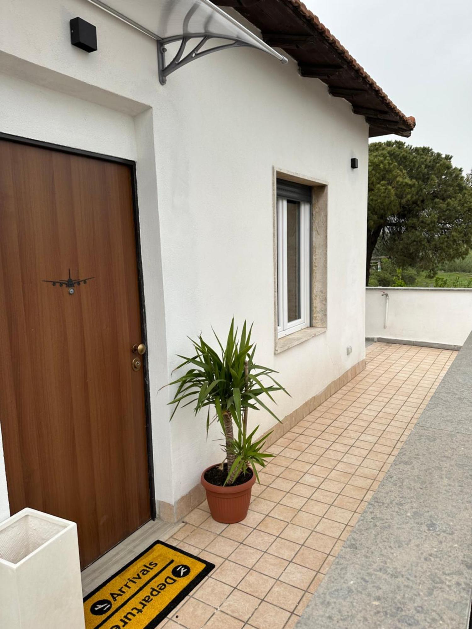 Fcoairporthouse Lägenhet Fiumicino Exteriör bild